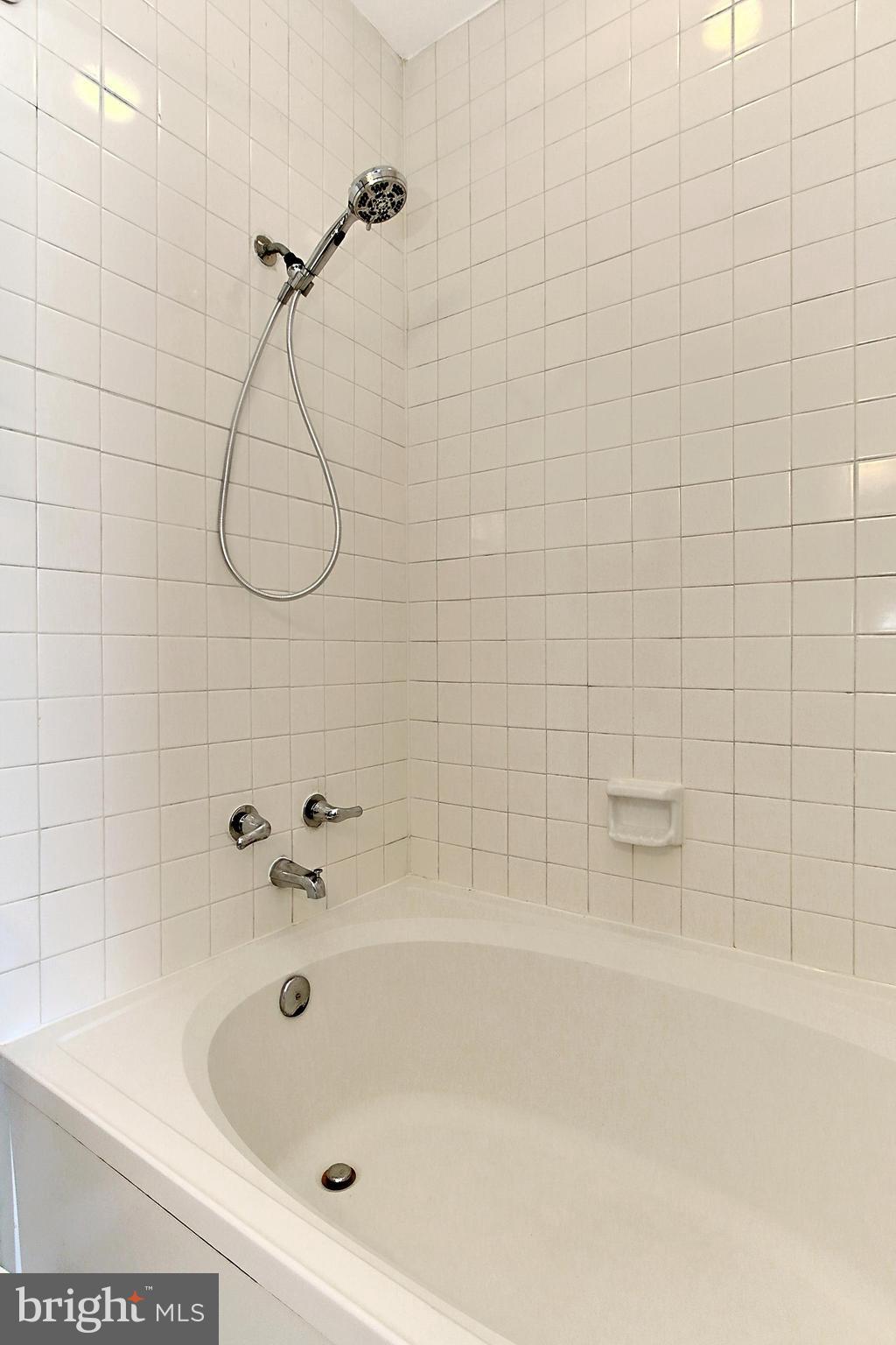 668 GATEWAY DRIVE SE 416