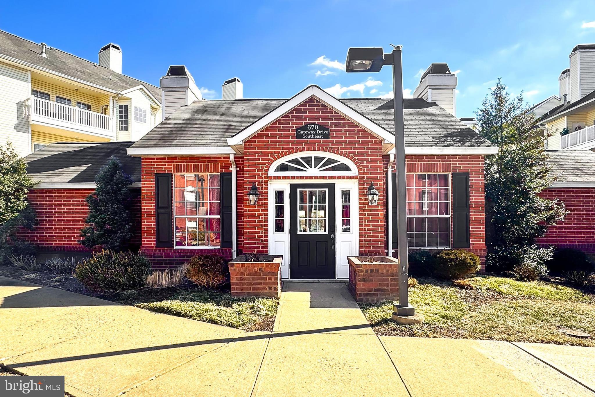 668 GATEWAY DRIVE SE 416