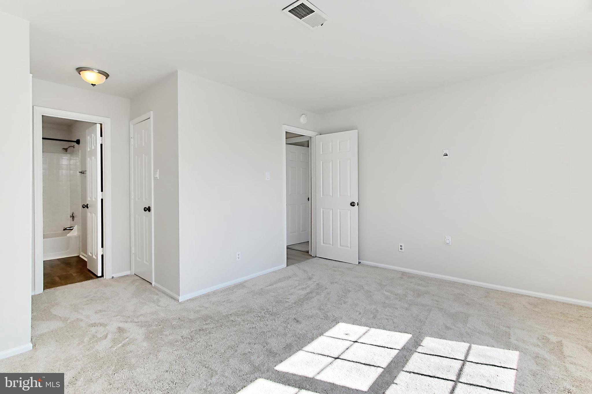 1114 HUNTMASTER TERRACE NE 301