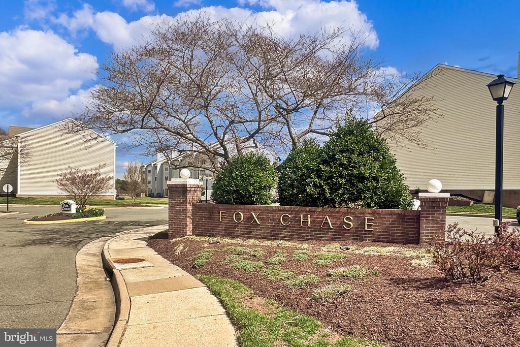 1114 HUNTMASTER TERRACE NE 301
