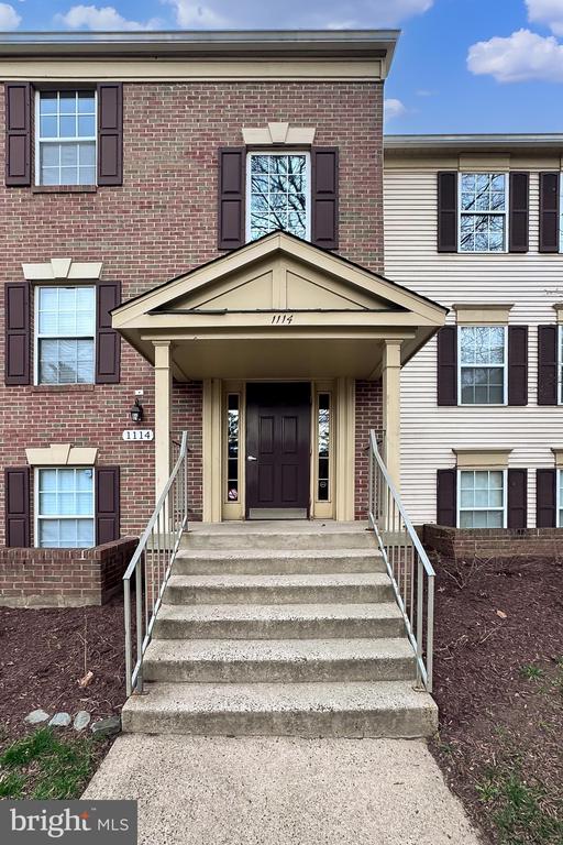 1114 HUNTMASTER TERRACE NE 301