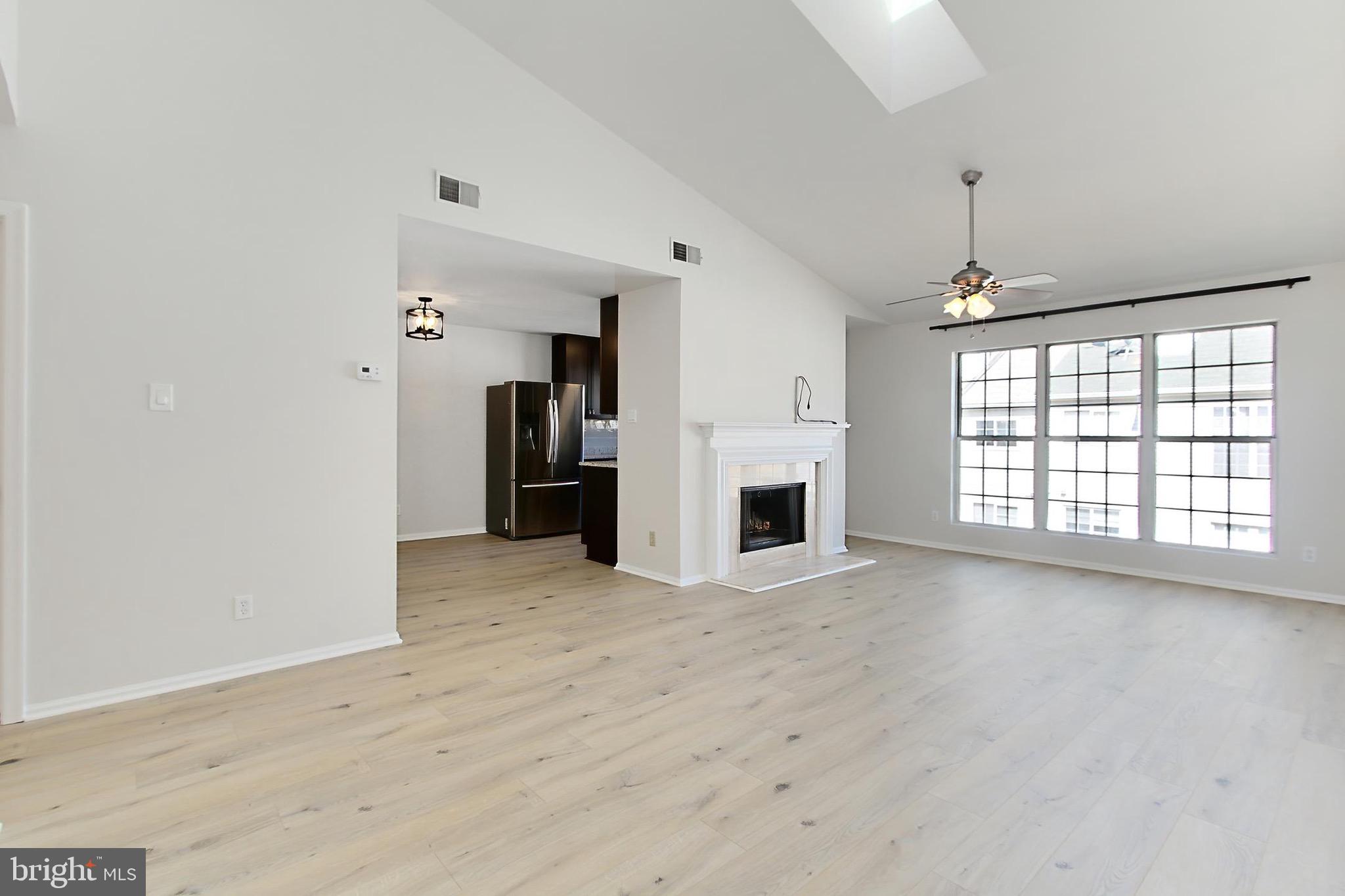 1114 HUNTMASTER TERRACE NE 301