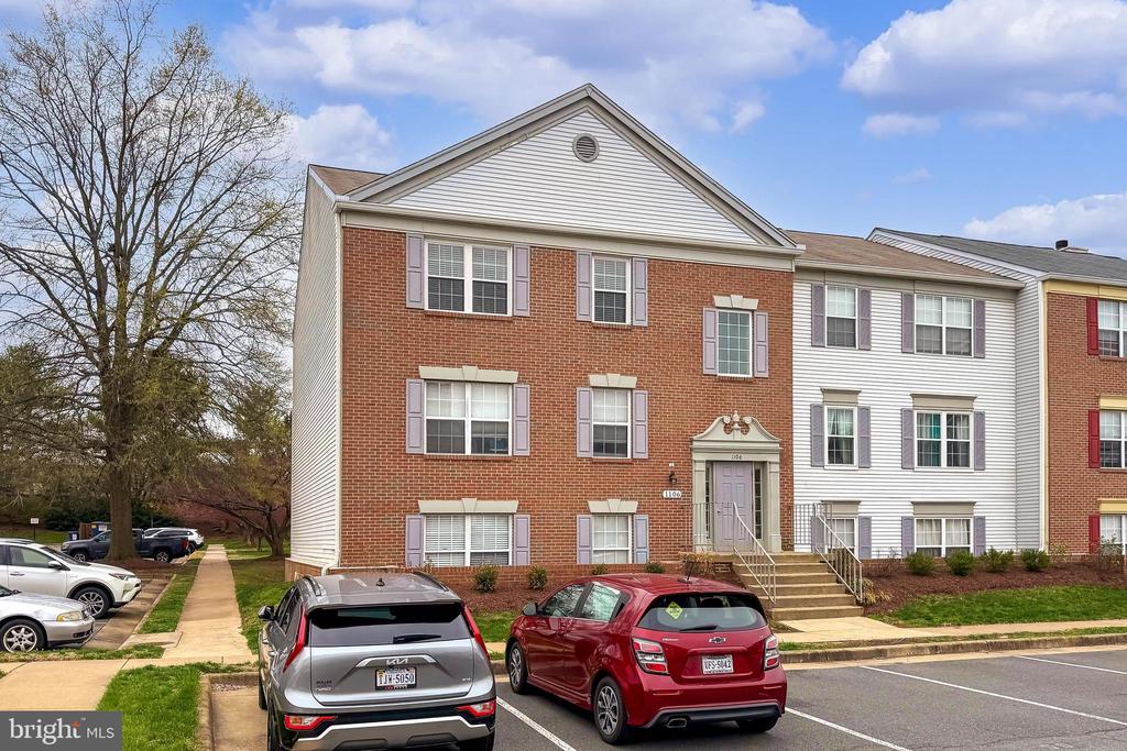 1106 HUNTMASTER TERRACE NE 301
