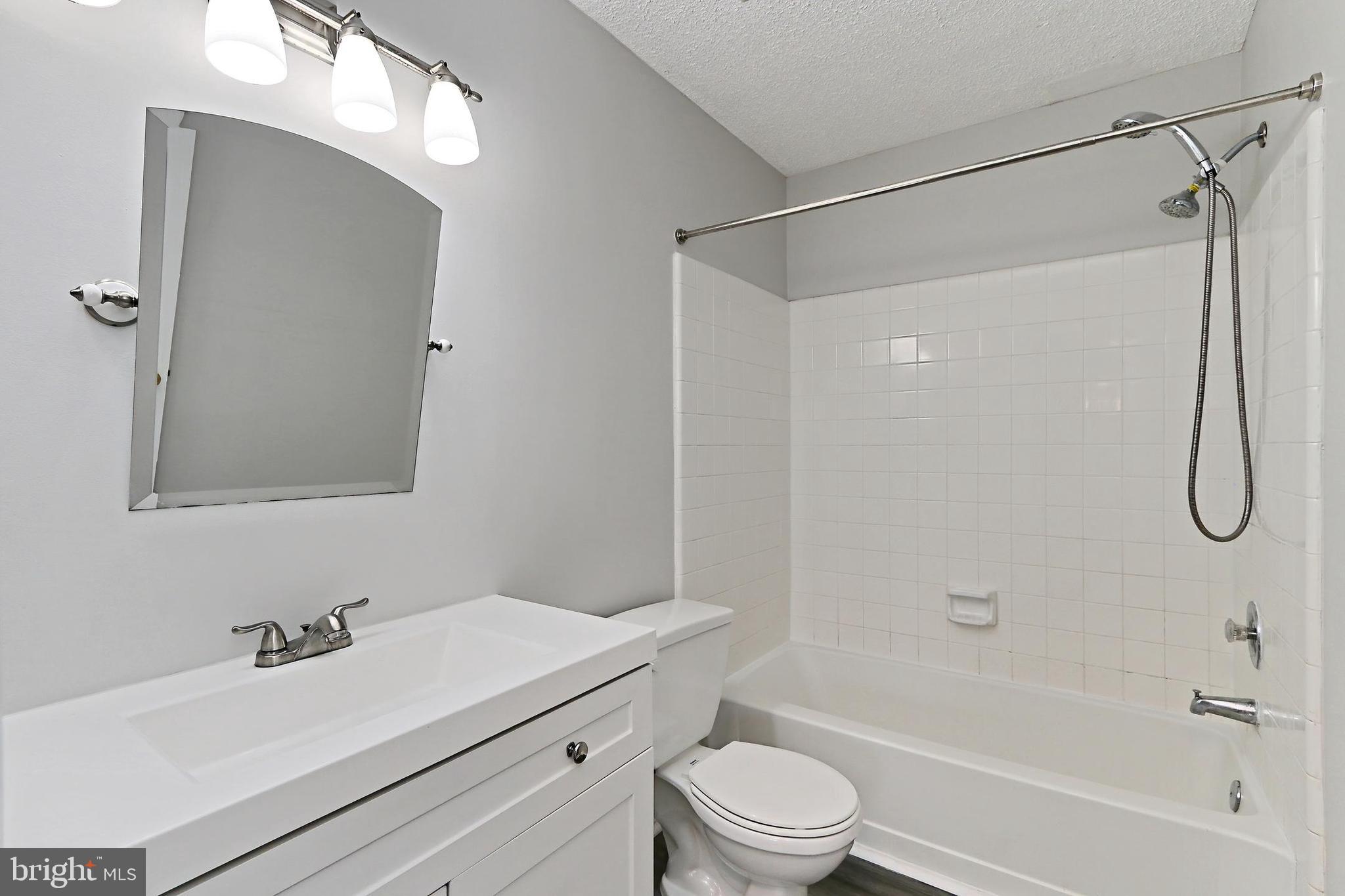 1106 HUNTMASTER TERRACE NE 301