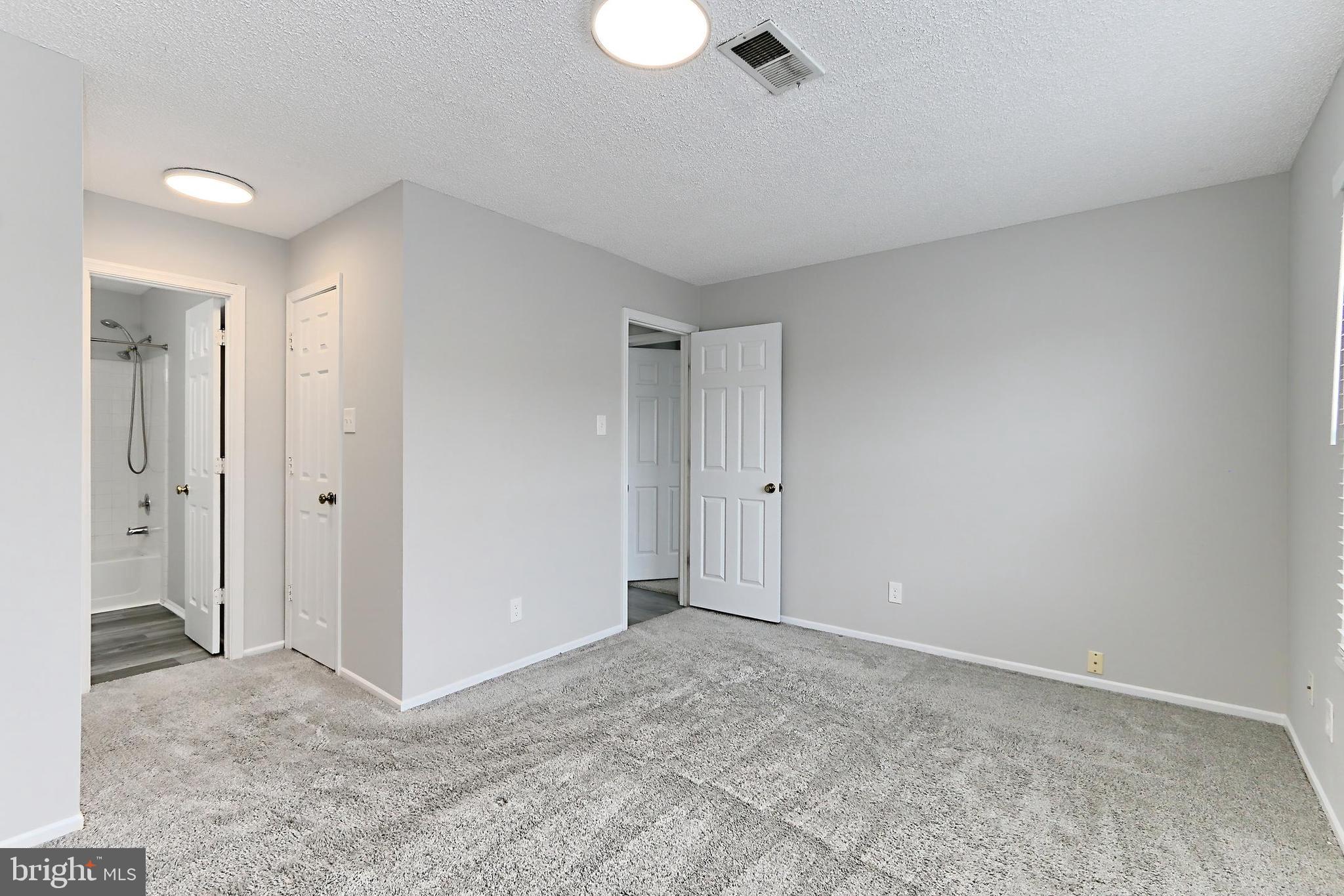 1106 HUNTMASTER TERRACE NE 301