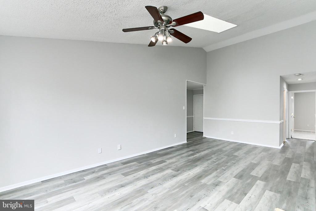 1106 HUNTMASTER TERRACE NE 301