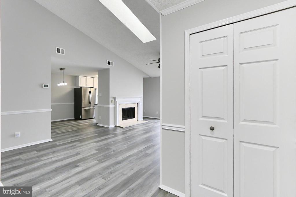 1106 HUNTMASTER TERRACE NE 301