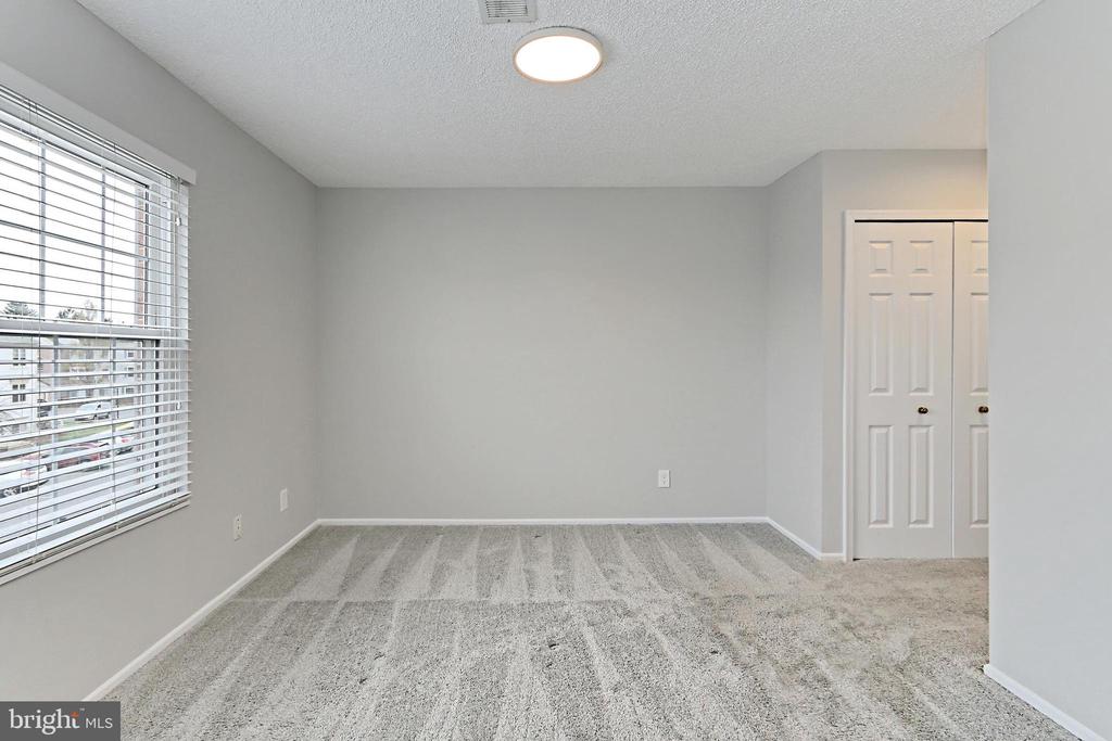 1106 HUNTMASTER TERRACE NE 301