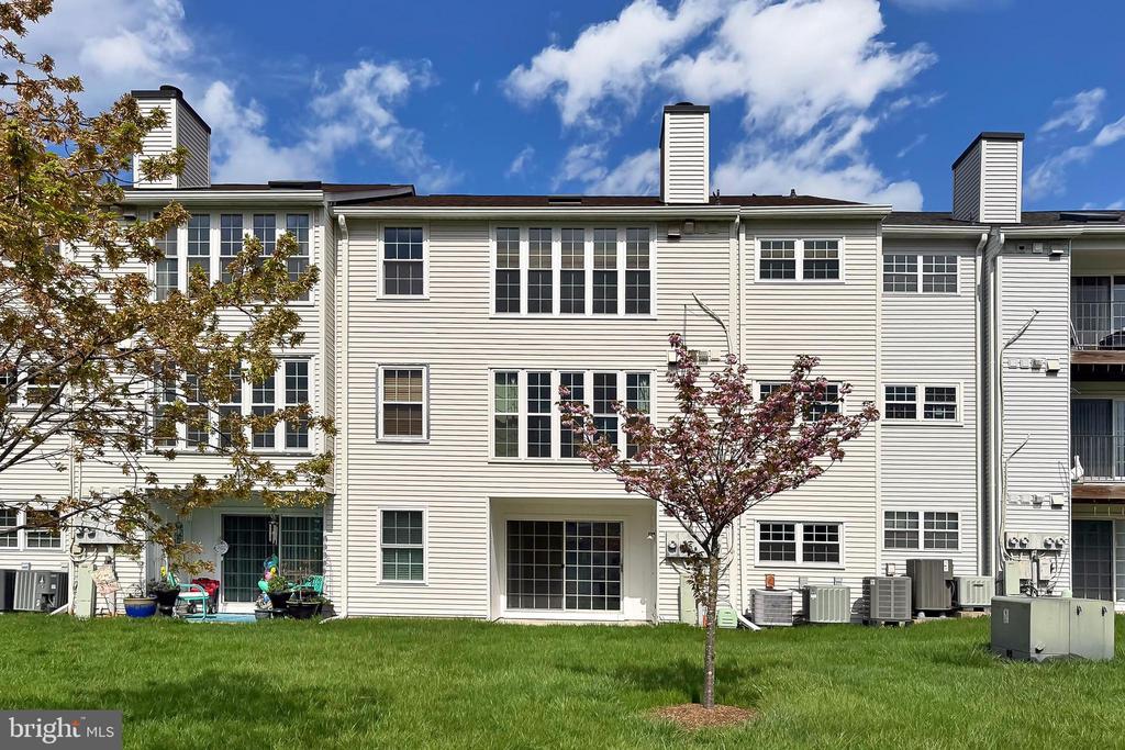 129 FORT EVANS ROAD SE A
