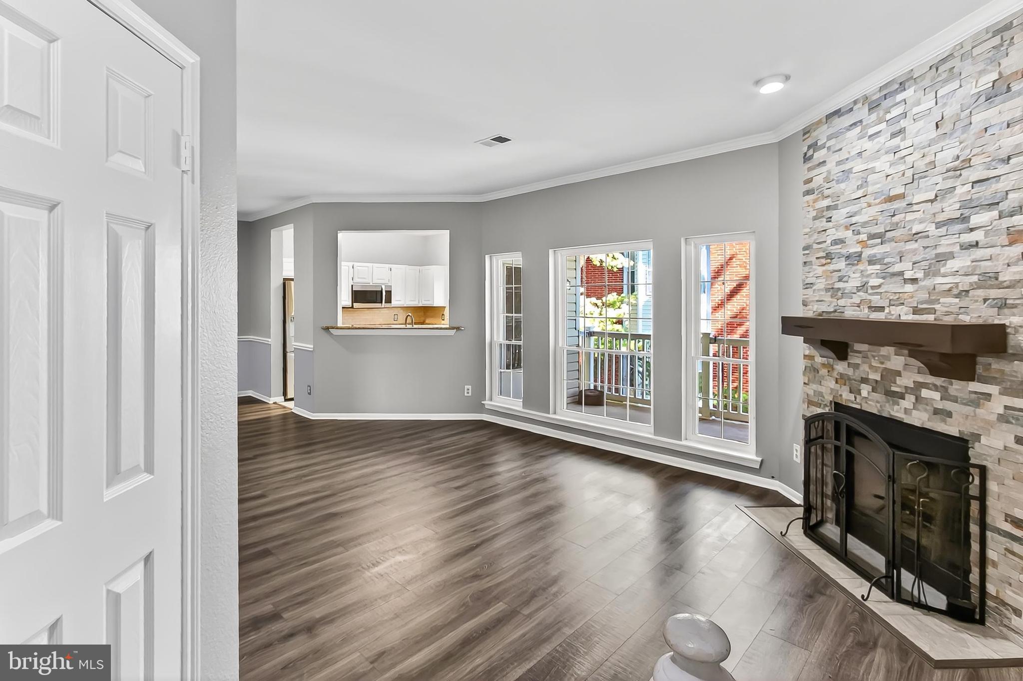 674 GATEWAY DRIVE SE 709