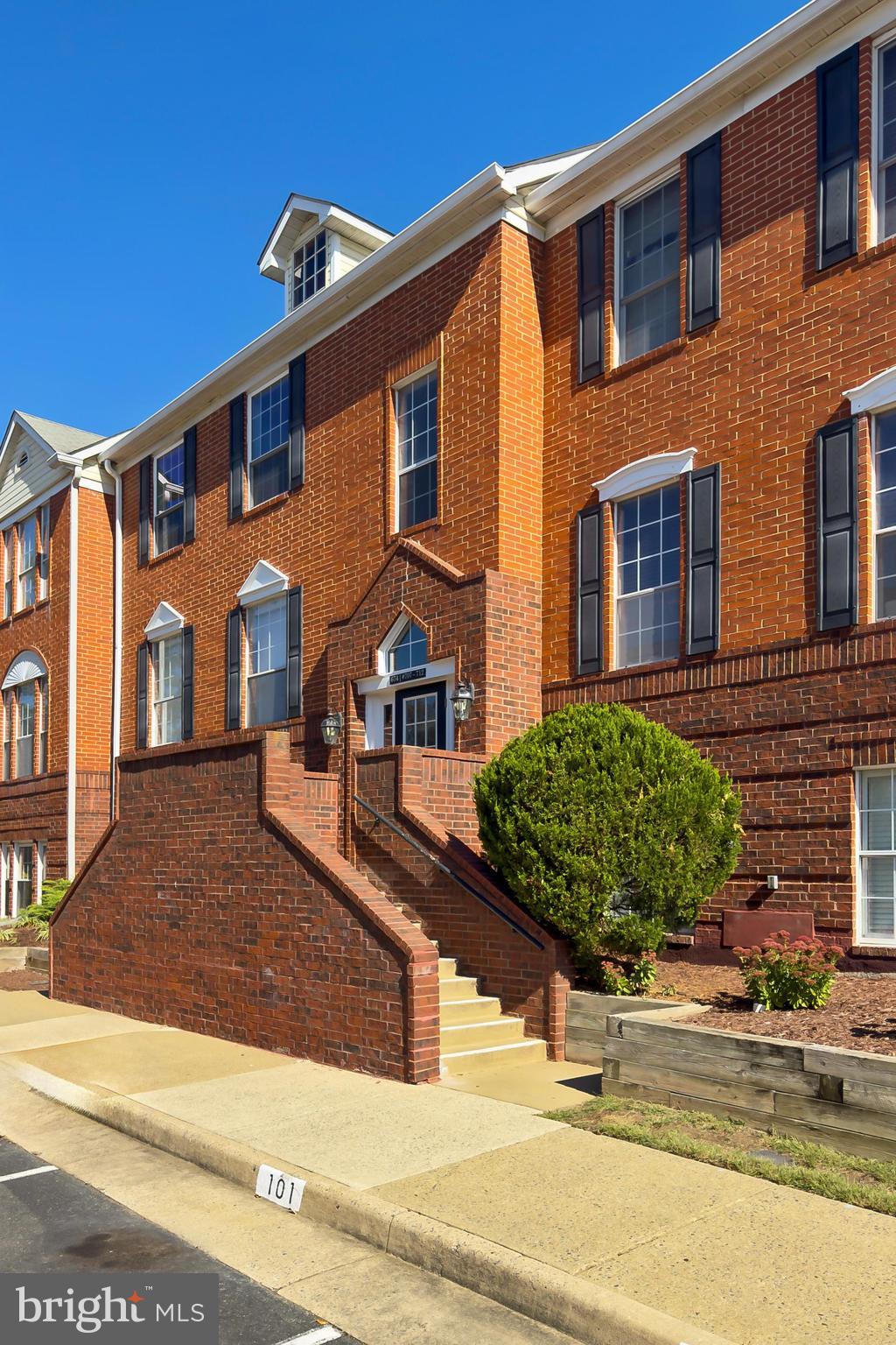 674 GATEWAY DRIVE SE 709