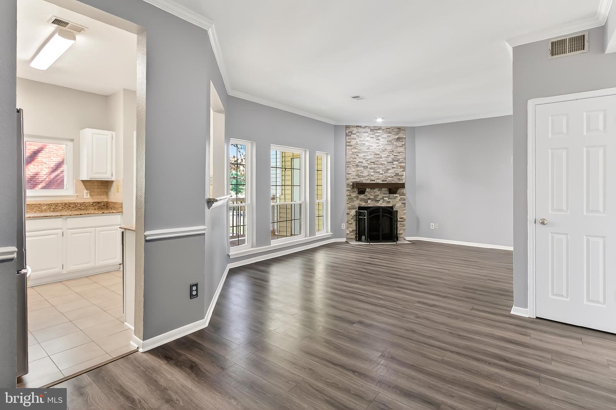 674 GATEWAY DRIVE SE 709