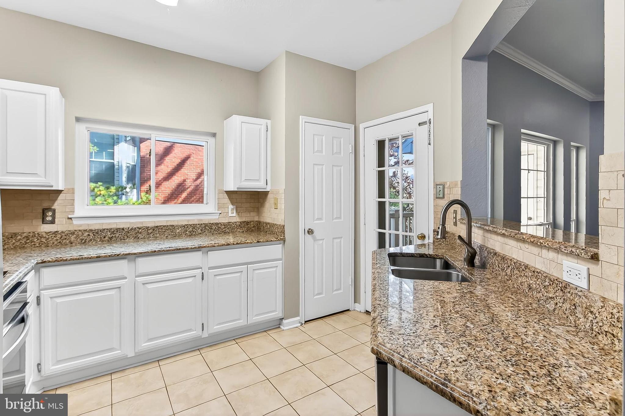 674 GATEWAY DRIVE SE 709