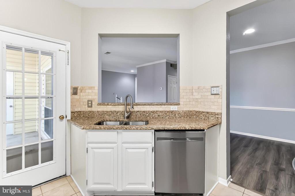 674 GATEWAY DRIVE SE 709