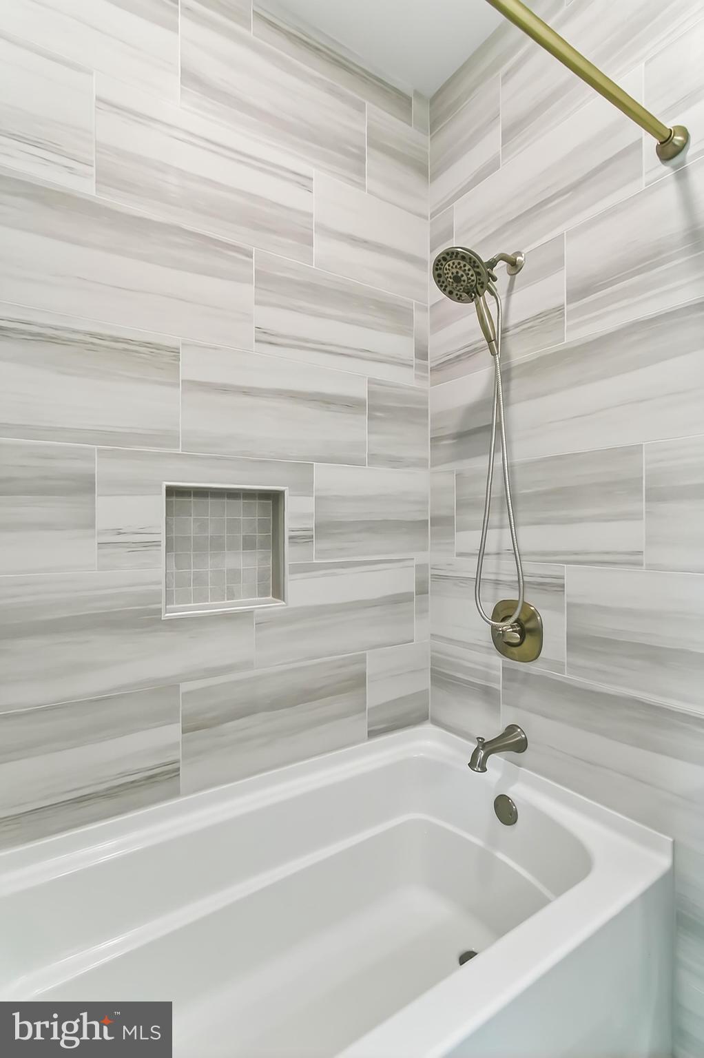 674 GATEWAY DRIVE SE 709