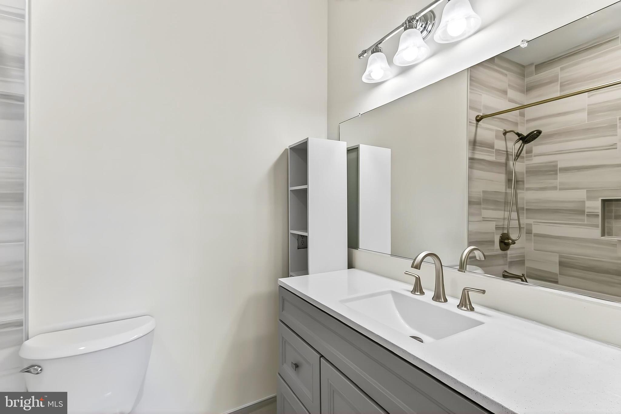 674 GATEWAY DRIVE SE 709