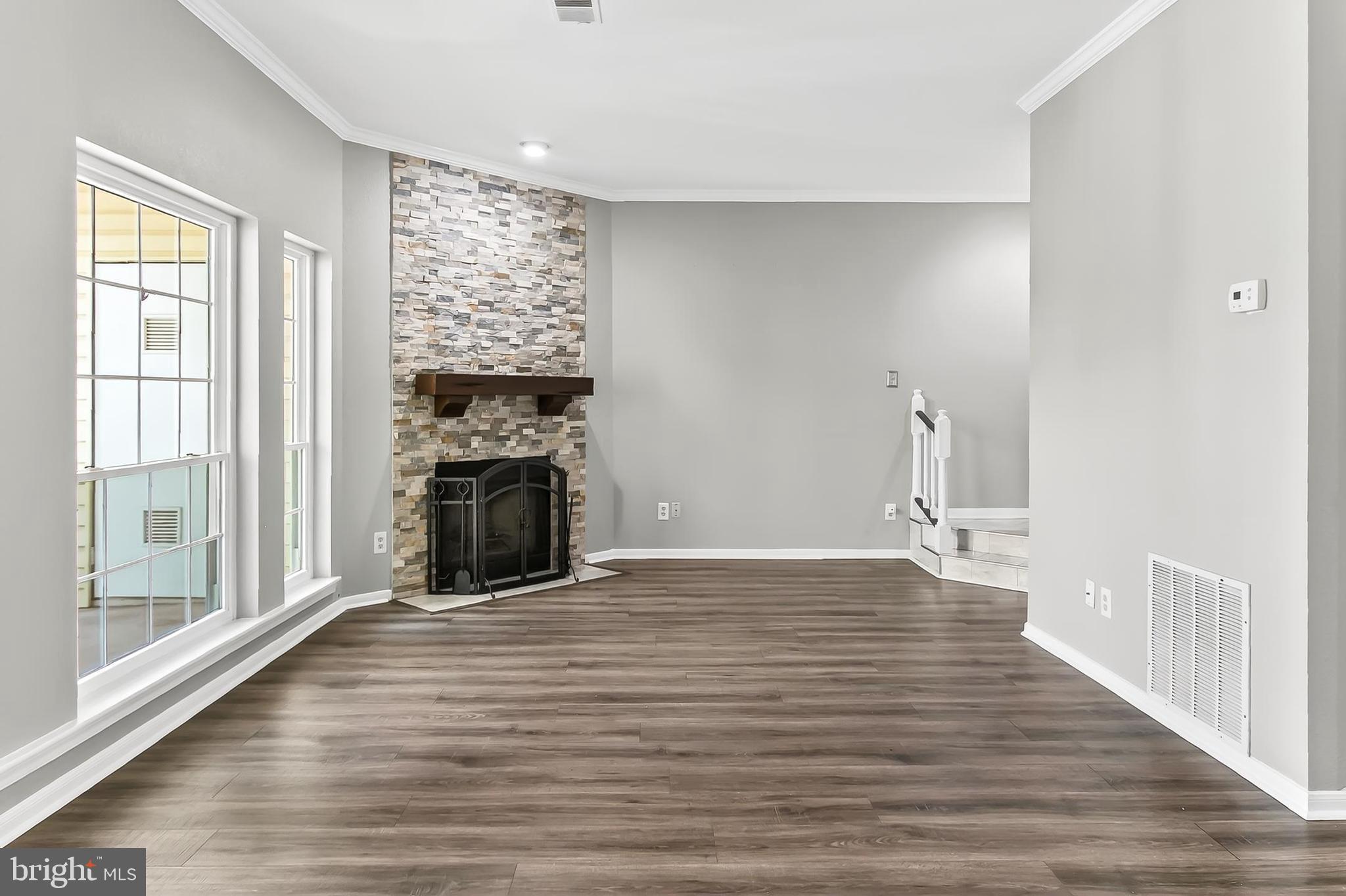 674 GATEWAY DRIVE SE 709