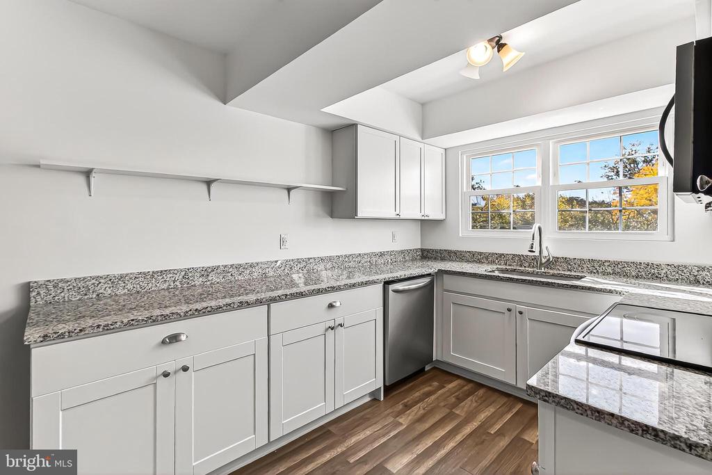 120 PROSPERITY AVENUE SE E
