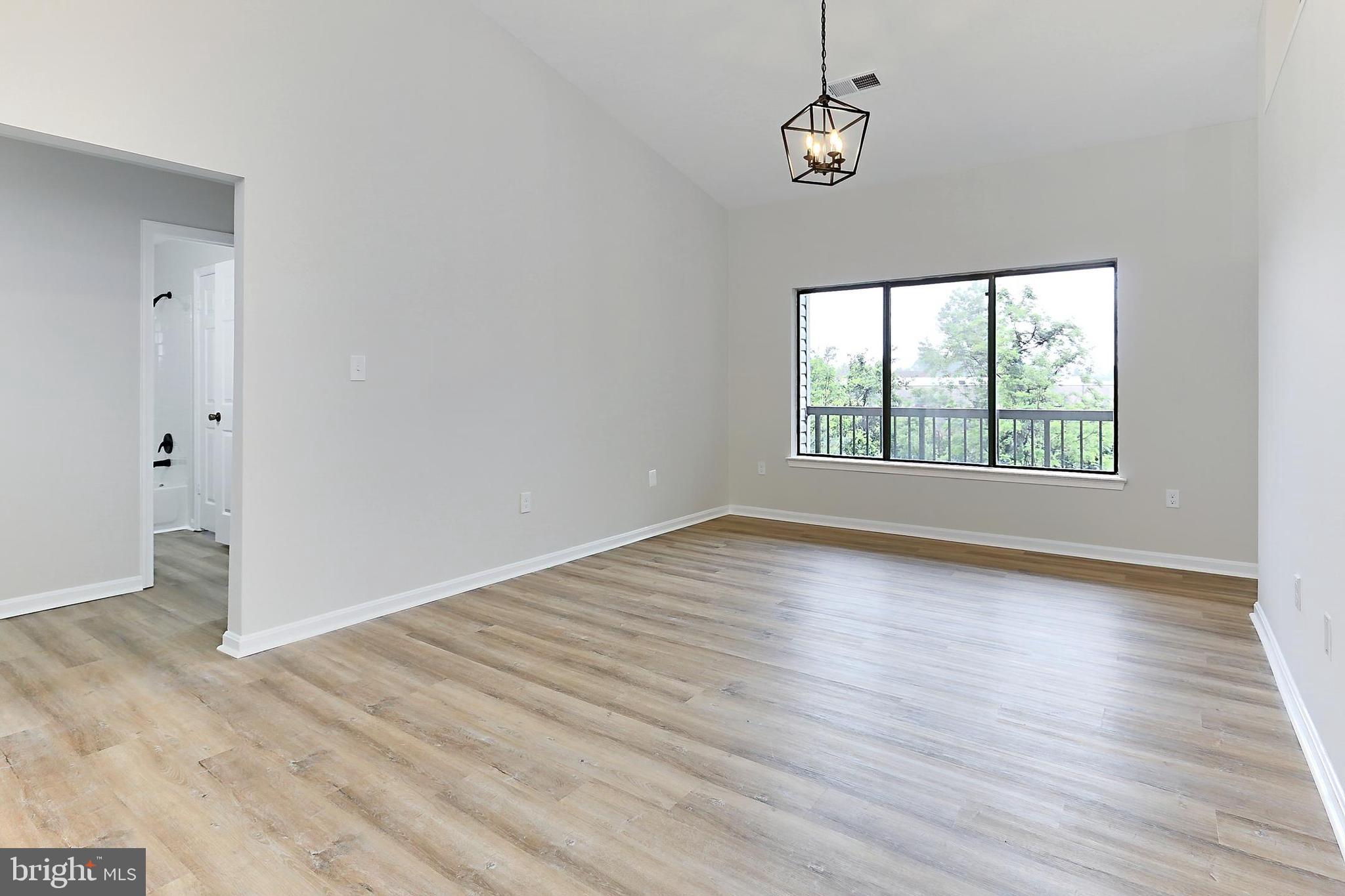 9552 Cannoneer Ct, #403