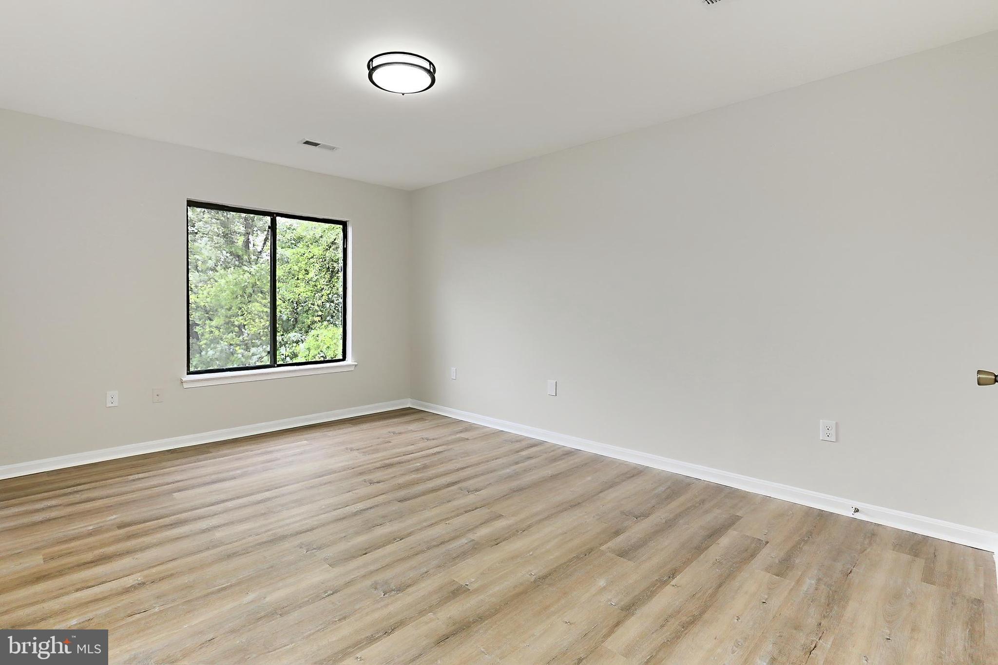 9552 Cannoneer Ct, #403