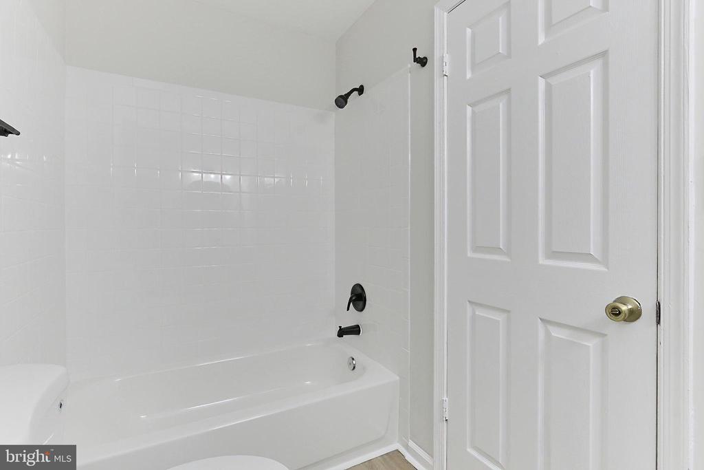 9552 Cannoneer Ct, #403