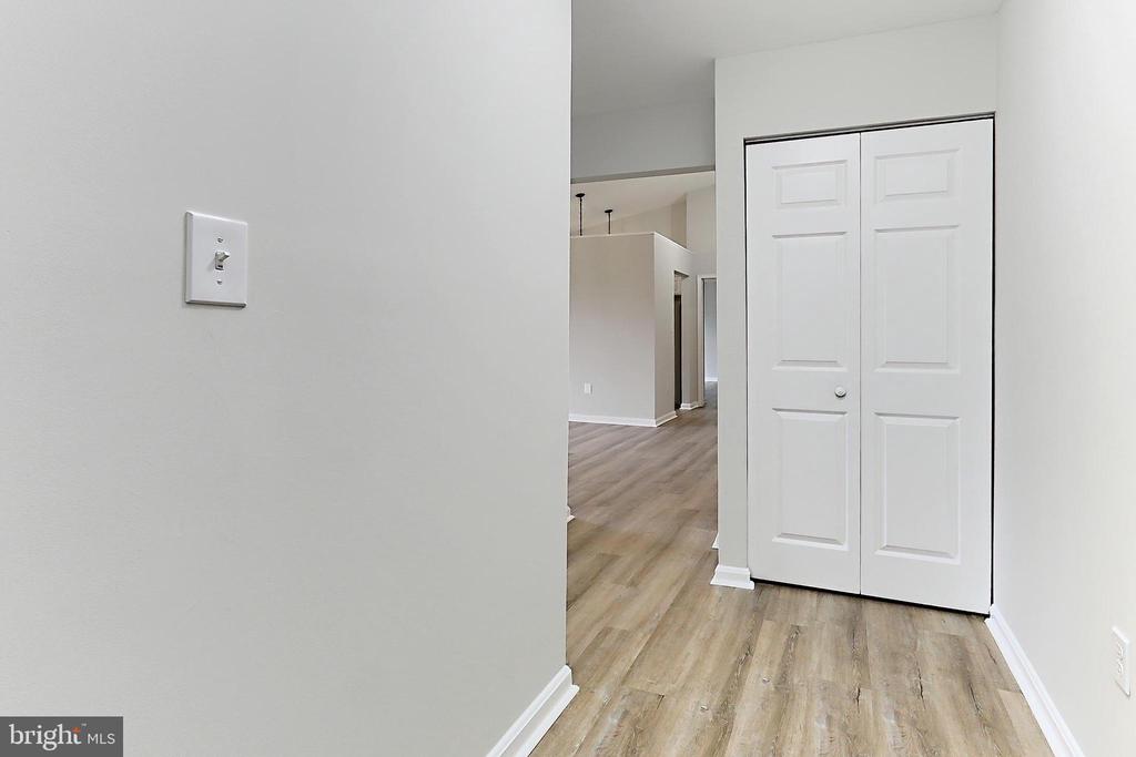 9552 Cannoneer Ct, #403