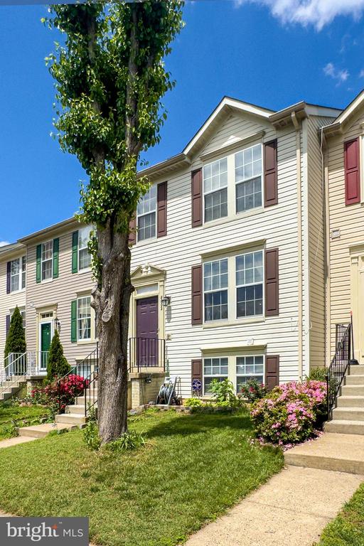 8602 WALCOTT COURT