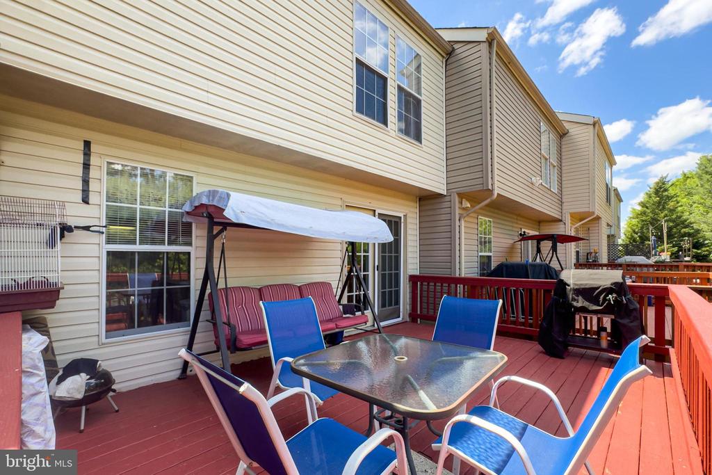 8602 WALCOTT COURT