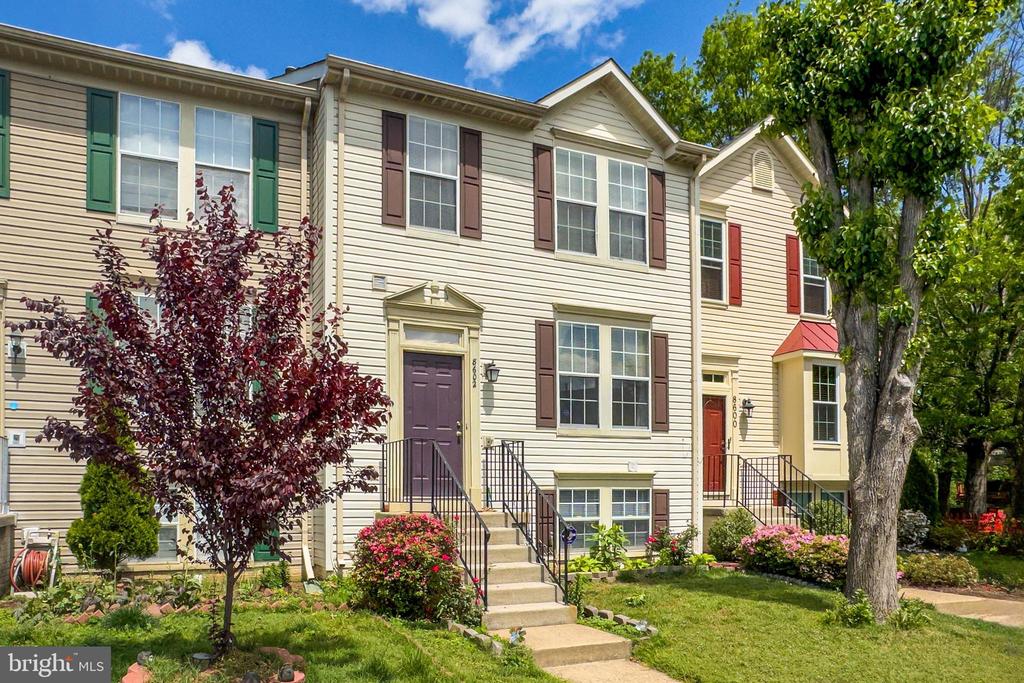 8602 WALCOTT COURT
