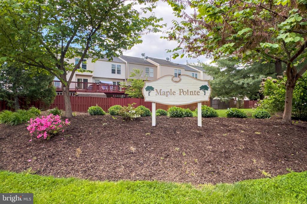 8602 WALCOTT COURT