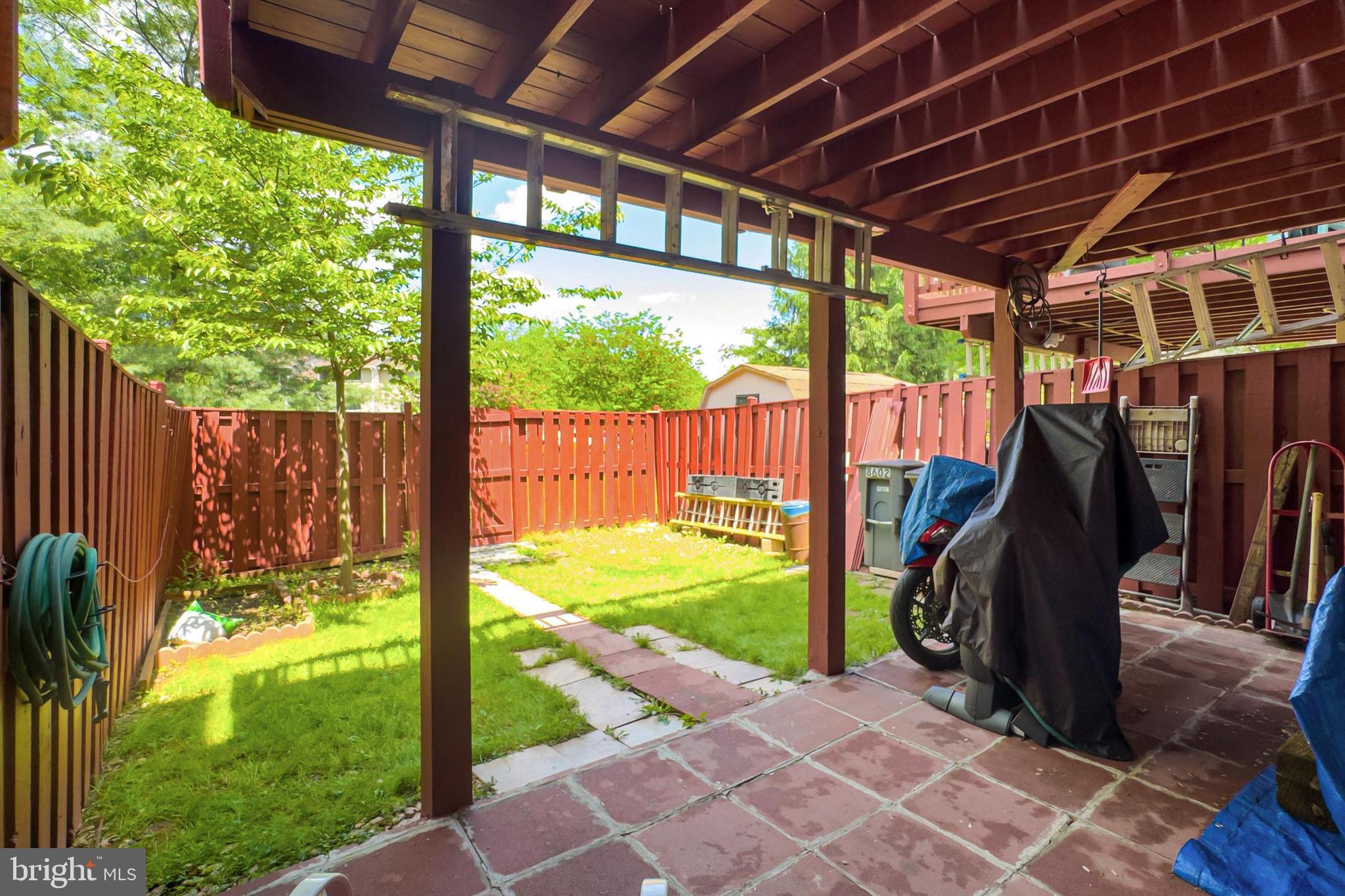 8602 WALCOTT COURT