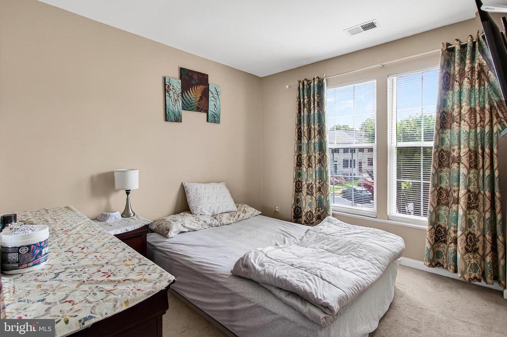 8602 WALCOTT COURT
