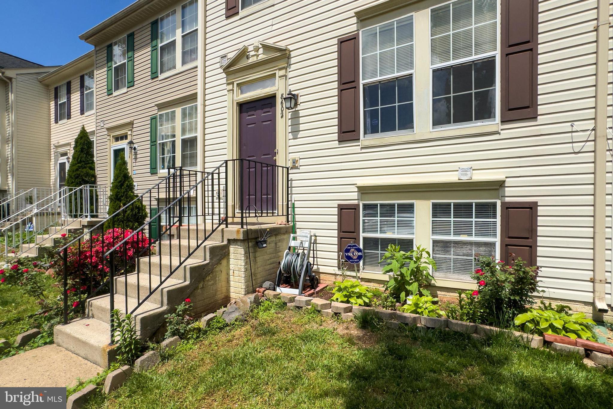 8602 WALCOTT COURT