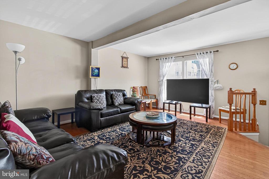 8602 WALCOTT COURT