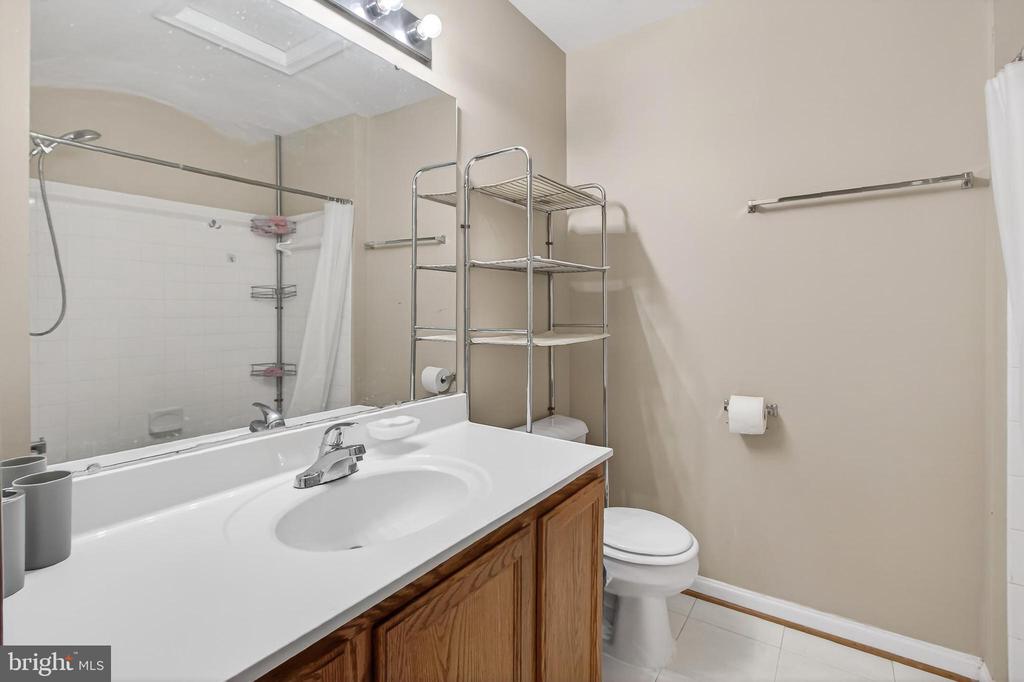 8602 WALCOTT COURT