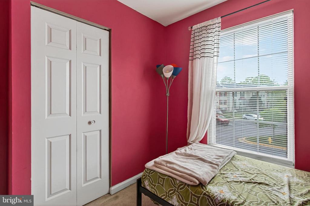 8602 WALCOTT COURT
