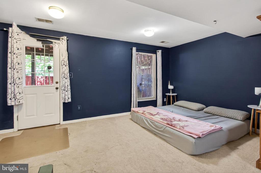 8602 WALCOTT COURT