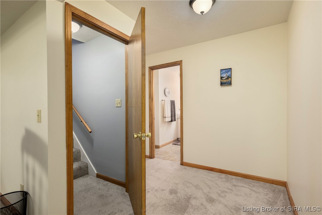 6415 Meadow Oak Drive