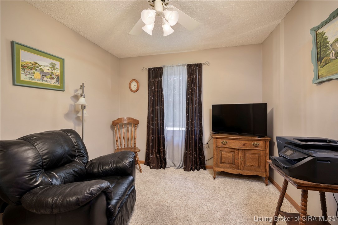 6415 Meadow Oak Drive