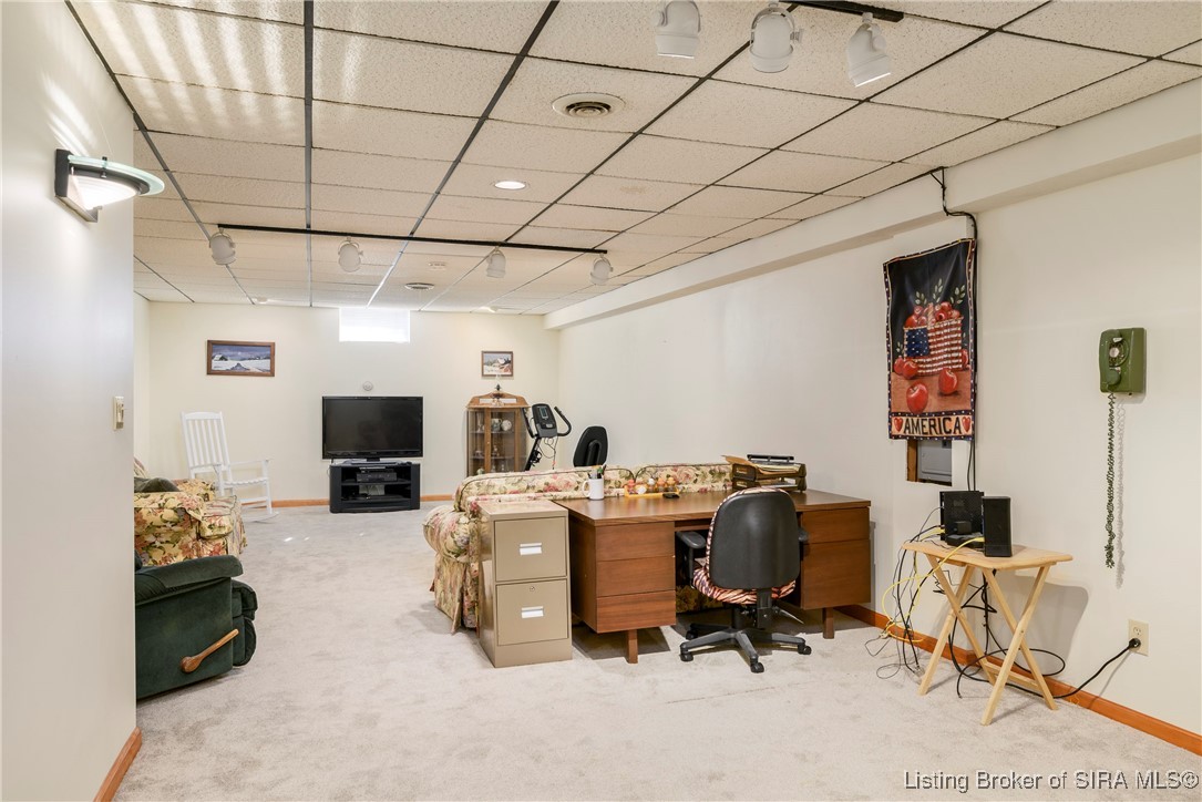 6415 Meadow Oak Drive