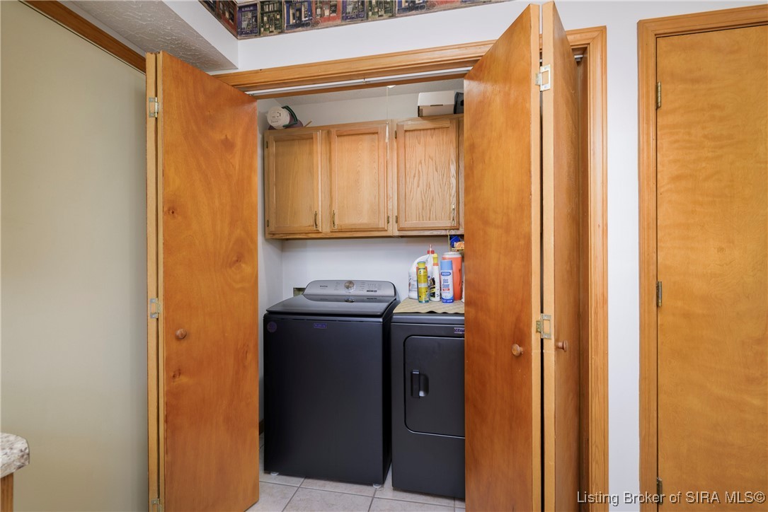 6415 Meadow Oak Drive