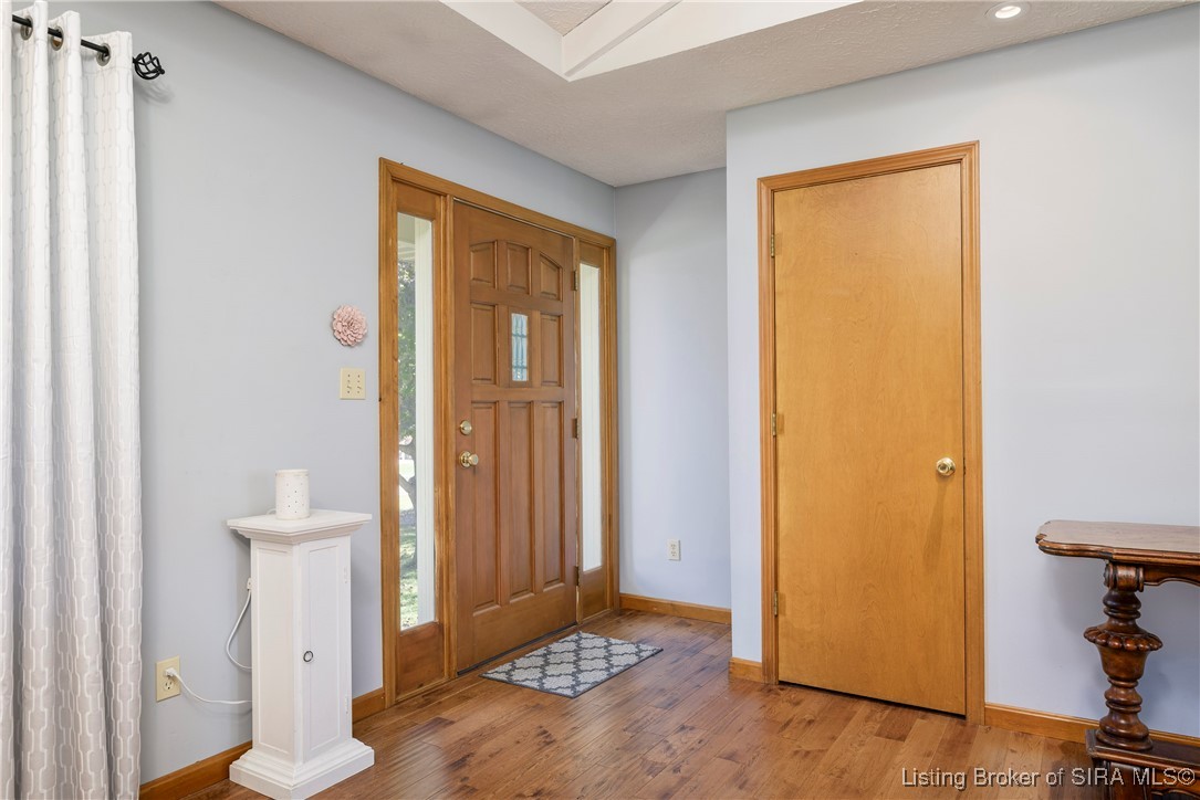 6415 Meadow Oak Drive