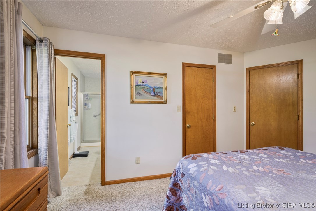 6415 Meadow Oak Drive