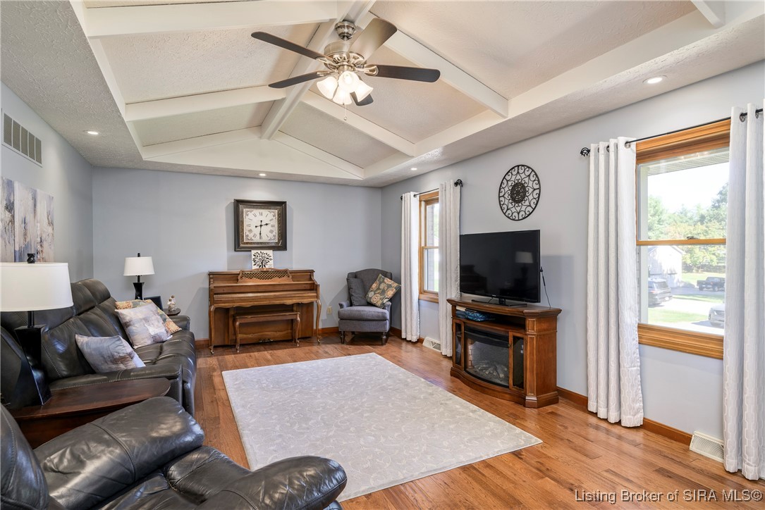 6415 Meadow Oak Drive