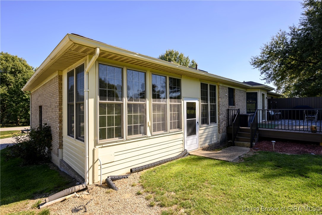 6415 Meadow Oak Drive