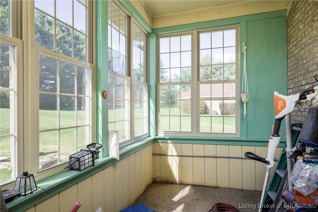 6415 Meadow Oak Drive