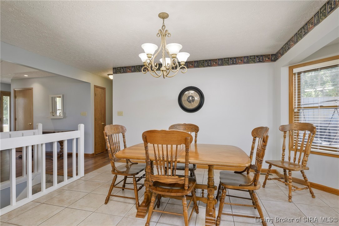 6415 Meadow Oak Drive