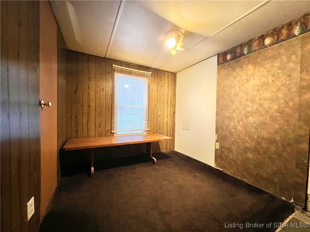 5623 S County Road 640 E