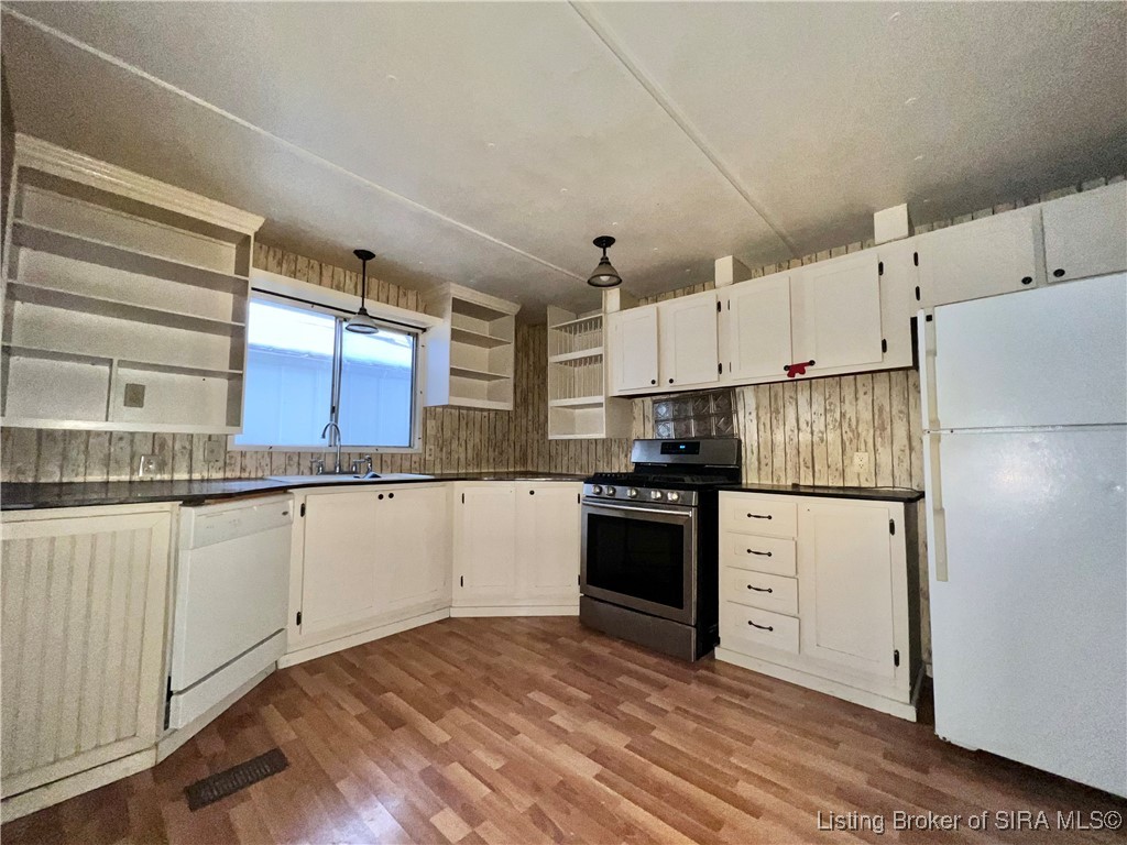 5623 S County Road 640 E