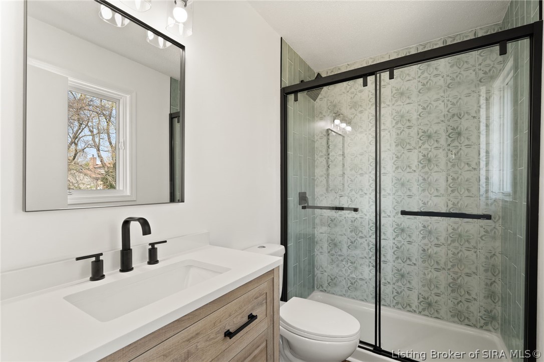 3015 Creek Ridge Drive